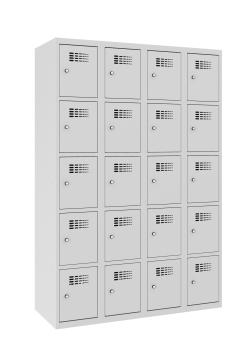 Ein lichtgrauer Fächerschrank mit vier Abteilen und 20 Fächern mit jeweils einer Tür. Alle Türen sind geschlossen. Der Schrank steht vor einem weißen Hintergrund